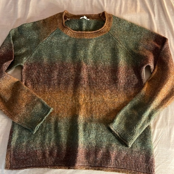 Hem & Thread - crewneck sweater - wms sz small - Picture 1 of 3